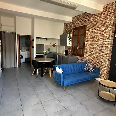 T2 Et Parking Gratuit Lägenhet